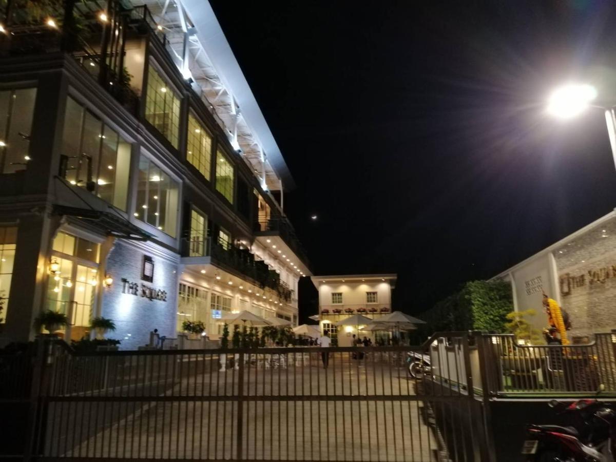 Hotel The Square 101 Bangkok Exterior foto